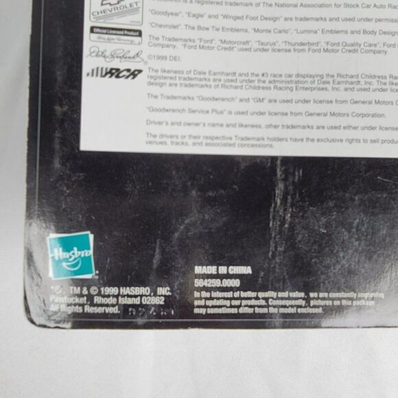 Dale Earnhardt Sr. Nascar's Racer 25th Anniversary Action Figure 1998 - Picture 7 of 8
